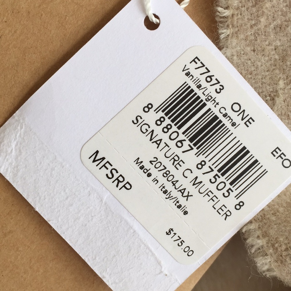 Signature Coach Scarf - Picture 2 of 2